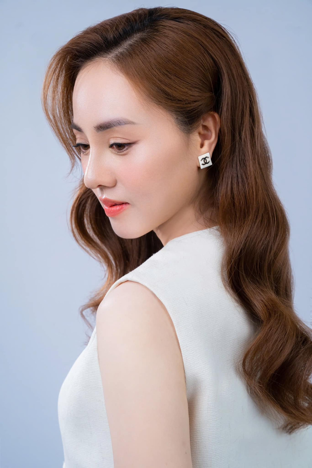 Ngọc Hà - bà xã NSND Công Lý công khai chia sẻ việc tân trang nhan sắc. Ảnh: FB Ngọc Hà Lê