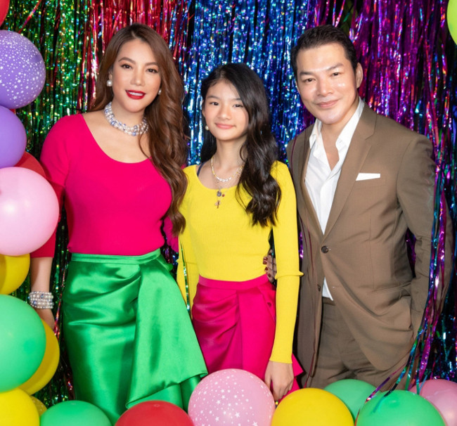 Cặp đôi Trương Ngọc Ánh và Trần Bảo Sơn được coi là hình mẫu một thời trong mắt nhiều người hâm mộ. Dù ly hôn 7 năm, cả hai vẫn rất lịch thiệp trong cuộc sống khi cùng chia sẻ, thống nhất việc chăm sóc con cái. Ảnh: Dân Việt