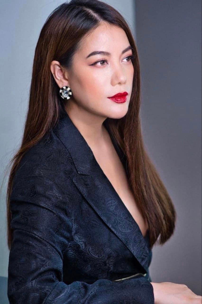 Có lợi thế là một người mẫu trước khi lấn sân điện ảnh, Trương Ngọc Ánh sở hữu vóc dáng cao ráo, số đo cơ thể chuẩn. Ảnh: FB Trương Ngọc Ánh