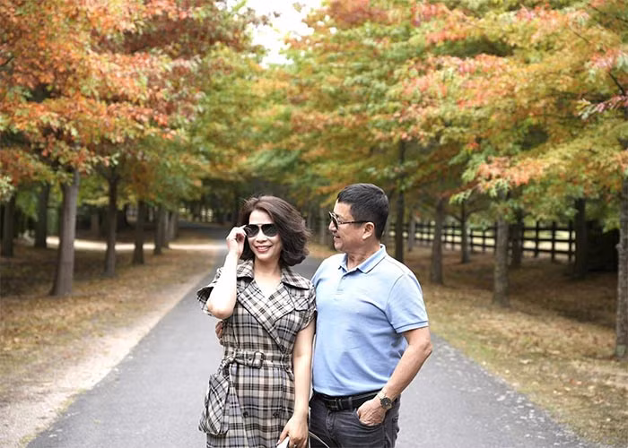 Chí Trung còn là một nghệ sĩ kịch nói nổi tiếng với những vai diễn điển hình trong các vở lớn như: Vai Romeo trong "Romeo và Juliet", Đôn sứt trong "Lời thề thứ 9", Tạ Quay trong "Trò đời". (Ảnh: FB Chí Trung)