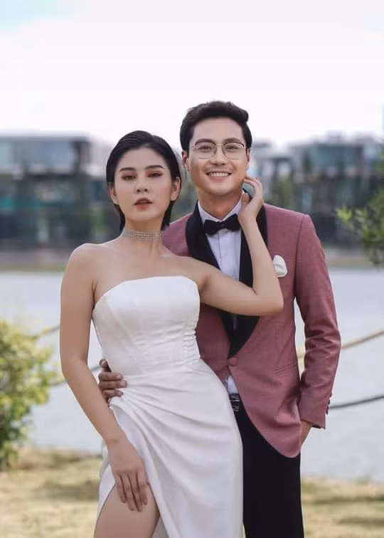 Diễn viên Thanh Sơn đóng cặp với Vũ Thu Hoài trong phim "Tình yêu và tham vọng".