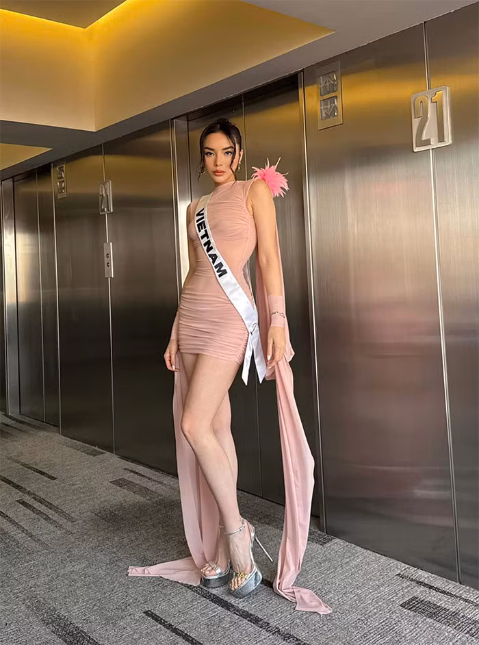 Trên trang fanpage Miss Universe Vietnam 2024, nhiều bạn bè và người hâm mộ đã dành lời khen tặng cho sắc đẹp của nàng hậu, đặc biệt là body chuẩn từng cm của cô. (Ảnh: FB Hoa hậu Nguyễn Cao Kỳ Duyên)