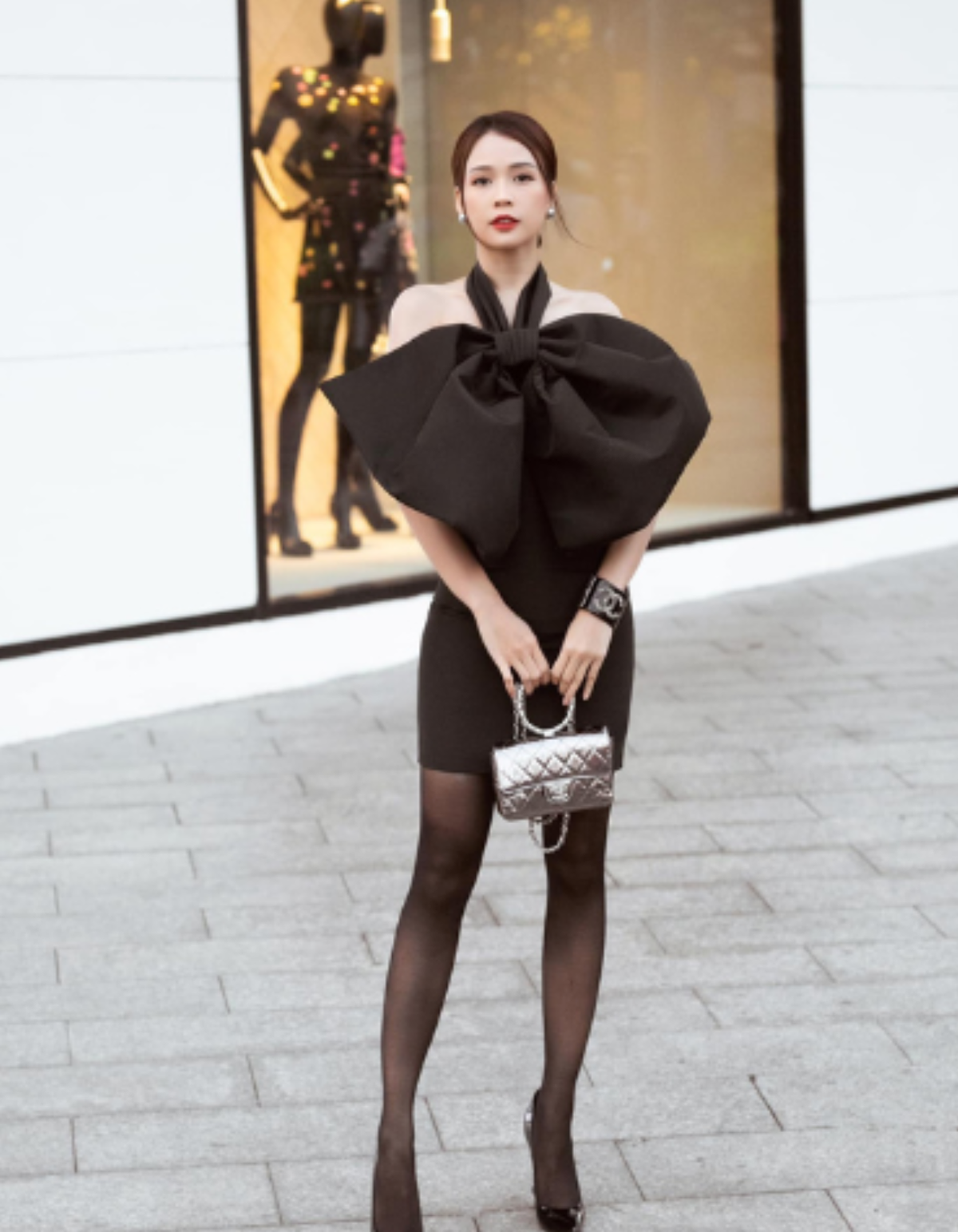 Sam tiết lộ ở tuổi 27, cô có trong tay 2 triệu USD (khoảng 45 tỷ đồng), sở hữu một ngôi nhà đắt tiền ở quận 7 TP.HCM. Ảnh: FBNV