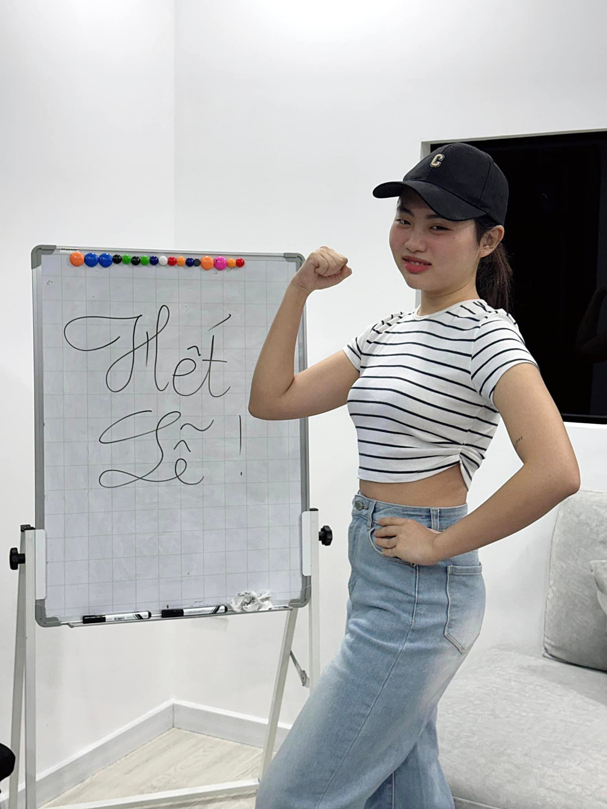 Phương Mỹ Chi bắt tay trở lại công việc sau khi hết lễ. Ảnh: FB Phương Mỹ Chi