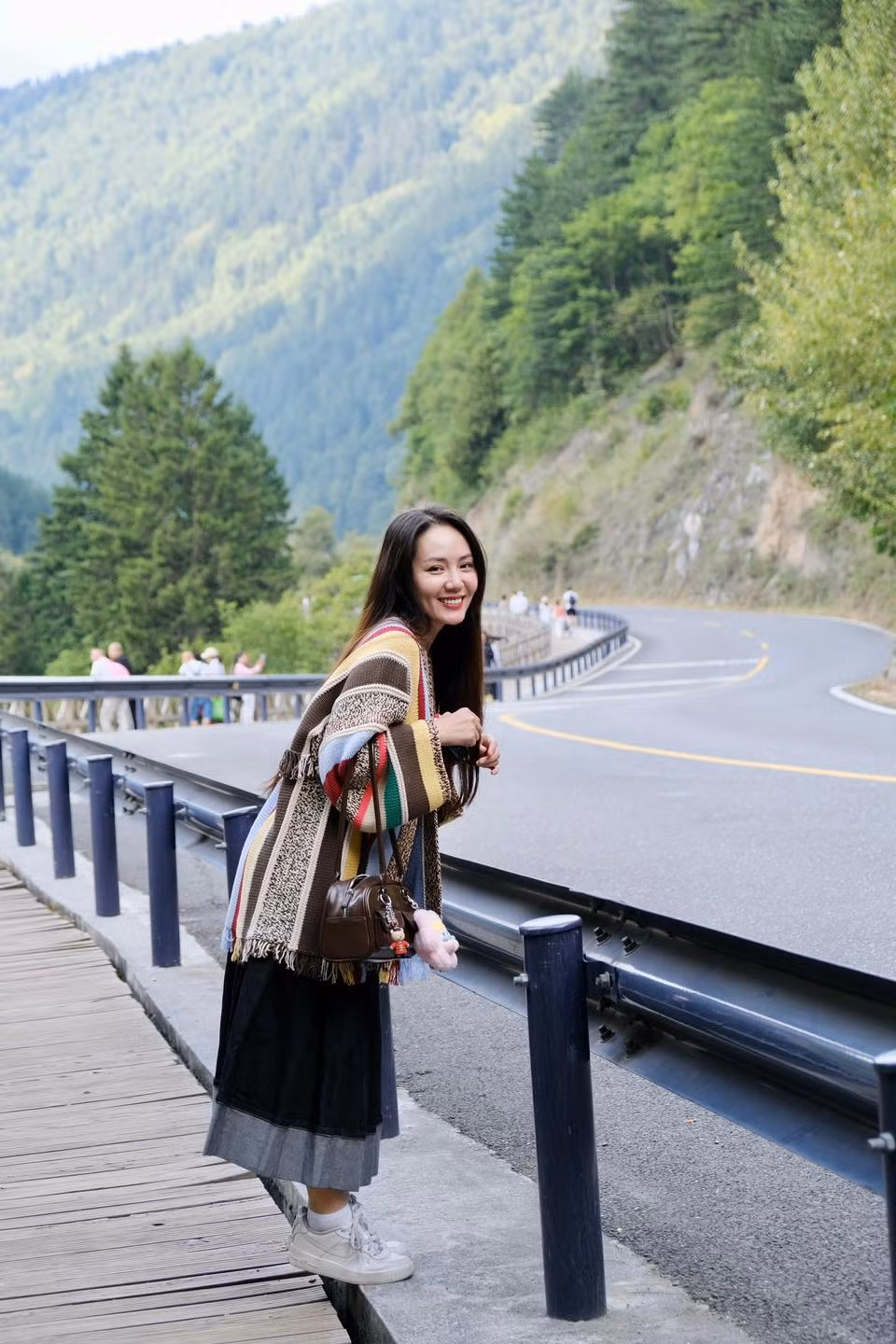  Tin tức sao Việt 6/9: Phương Linh rạng rỡ dạo chơi tại Trung Quốc. Ảnh: FB Tran Phuong Linh