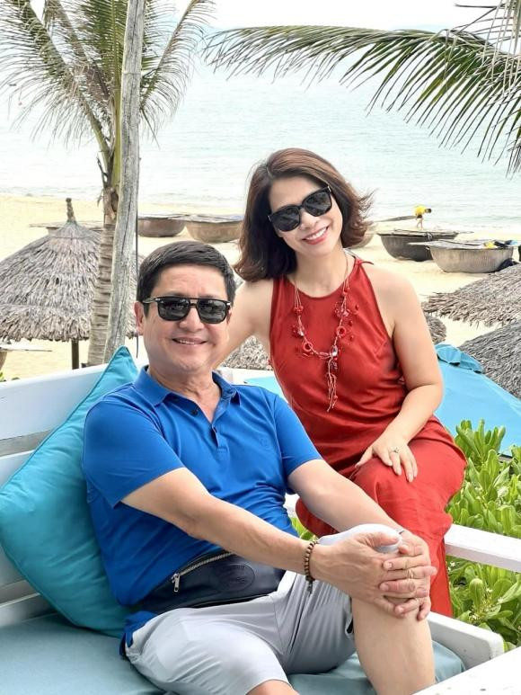 Chí Trung đi du lịch Hội An cùng bạn gái á hậu.