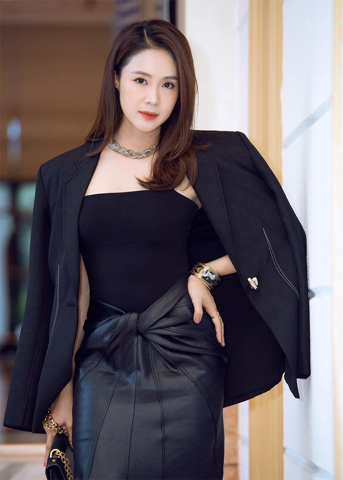 Hồng Diễm trong vai luật sư Phương trong phim "Hành trình công lý" năm 2022. (Ảnh: FBNV)