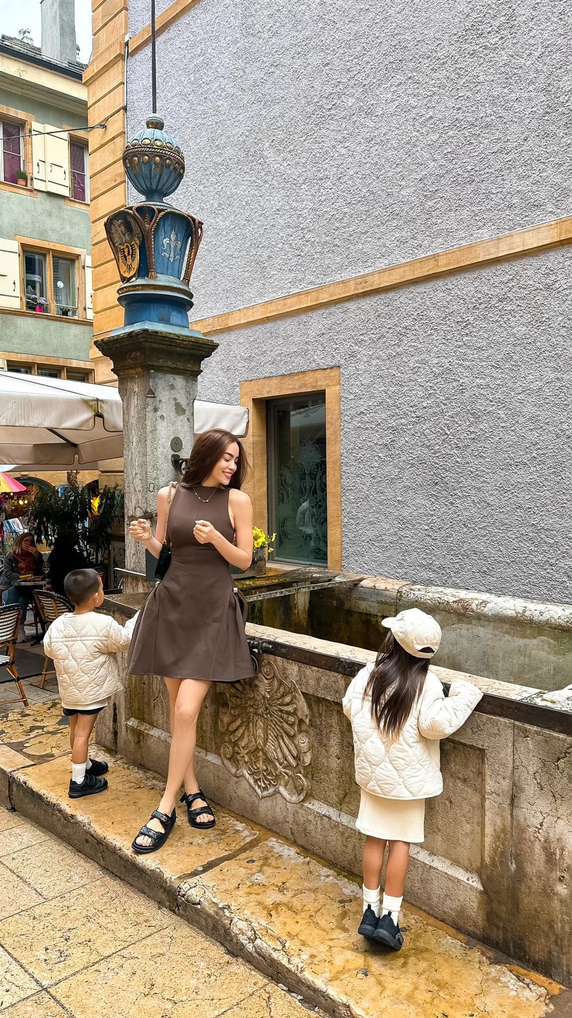 Với phong cách thời trang đẳng cấp và sự đầu tư chỉn chu, Hồ Ngọc Hà không chỉ là một ngôi sao ca nhạc mà còn là một fashion icon được nhiều người ngưỡng mộ. Cô đã chứng minh rằng, dù bận rộn đến đâu phụ nữ vẫn có thể luôn xinh đẹp và thời trang. Ảnh: FB Ho Ngoc Ha