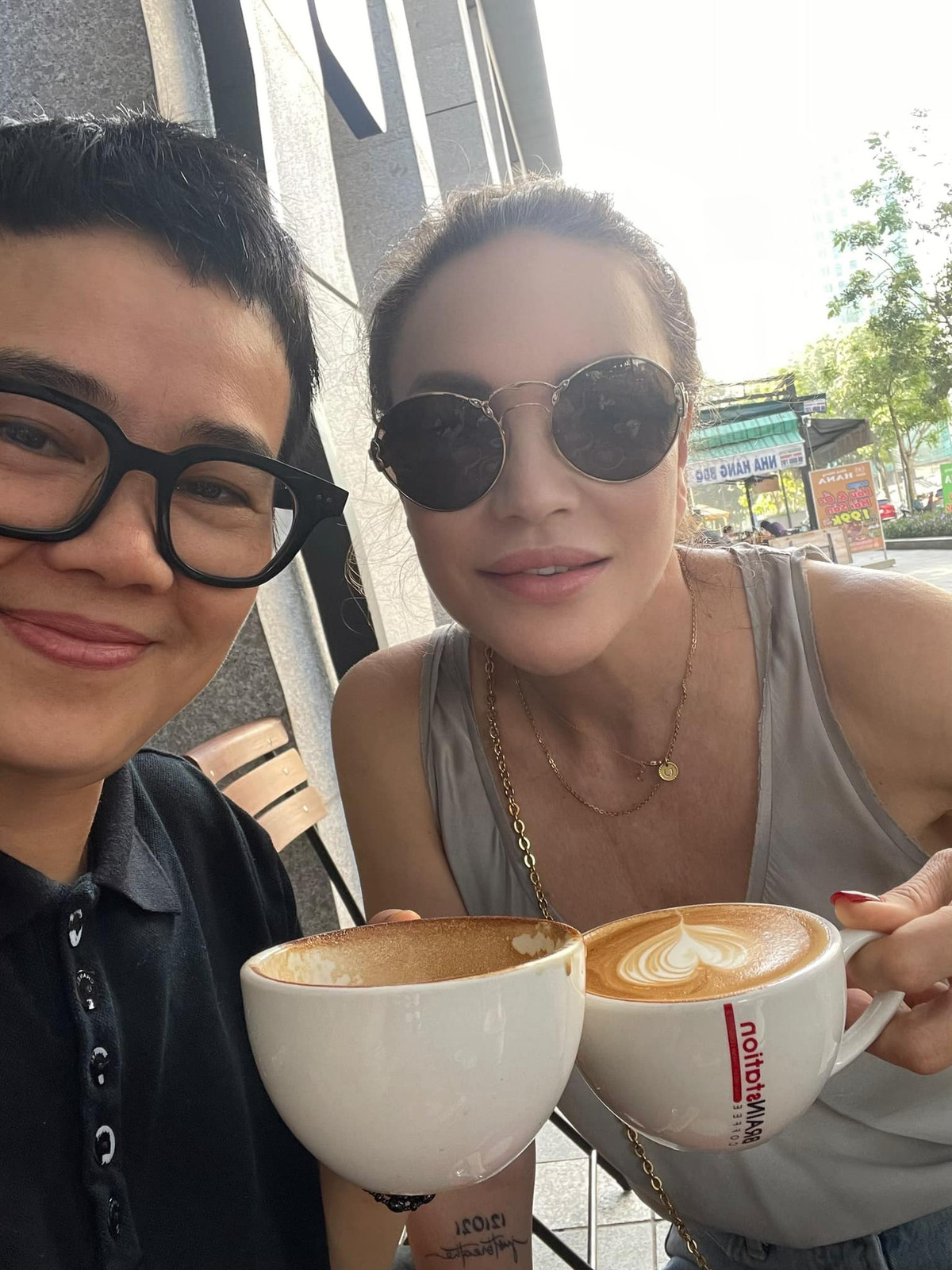 Tác giả ca khúc "Mẹ yêu" luôn quan tâm, chăm sóc chu đáo cho Thanh Hà.