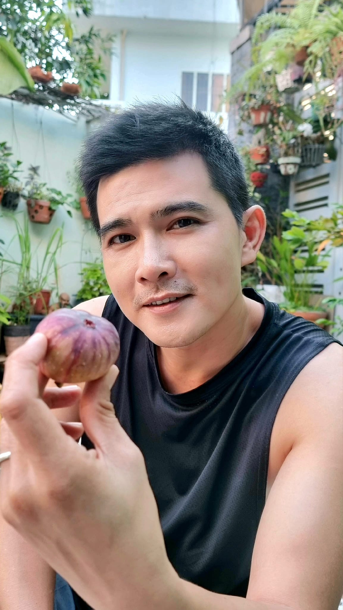 Nam diễn viên tốt nghiệp khoa diễn xuất Đại học Nghệ thuật Quốc gia Hàn Quốc. Anh từng tham gia bộ phim "Hello Stranger" của đạo diễn Kim Dong Hyeon. Ảnh: FBNV