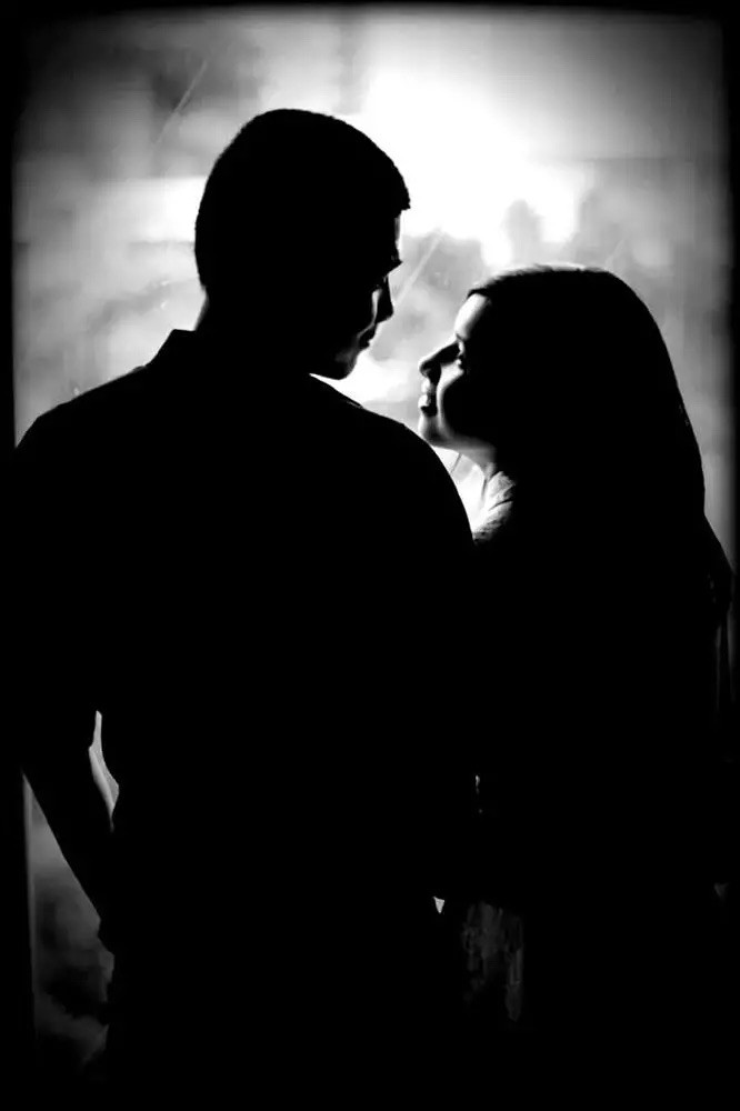 Anh cho biết, vợ là người luôn đồng hành, động viên và hỗ trợ anh trong suốt sự nghiệp. Ảnh: FBNV