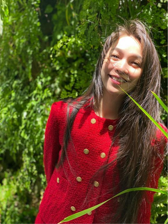 Hiền Thục khoe ảnh con gái chụp.