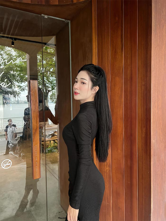 Cô cho biết hiện tại mình chưa có dự định gì cho tương lai và ưu tiên hàng đầu vẫn là học tập. (Ảnh: FB Thanh Huế)