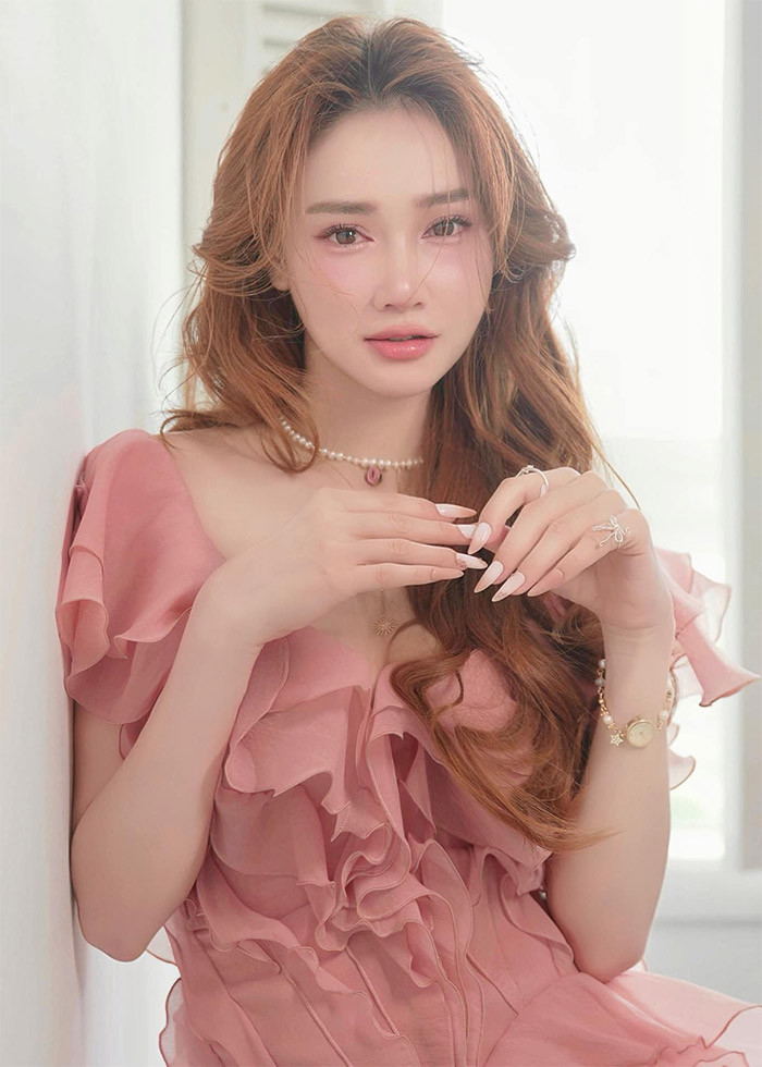 Nhìn Nhã Phương của hiện tại, nhiều người khen cô trẻ như thiếu nữ đôi mươi dù nữ diễn viên đã 34 tuổi. (Ảnh: FB Nhã Phương)