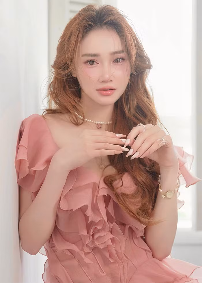 Nhìn Nhã Phương của hiện tại, nhiều người khen cô trẻ như thiếu nữ đôi mươi dù nữ diễn viên đã 34 tuổi. (Ảnh: FB Nhã Phương)