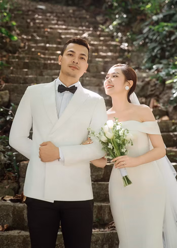 Kim Oanh và Tuấn Việt kết hôn vào ngày 29/2/2024 sau 1 năm hẹn hò.