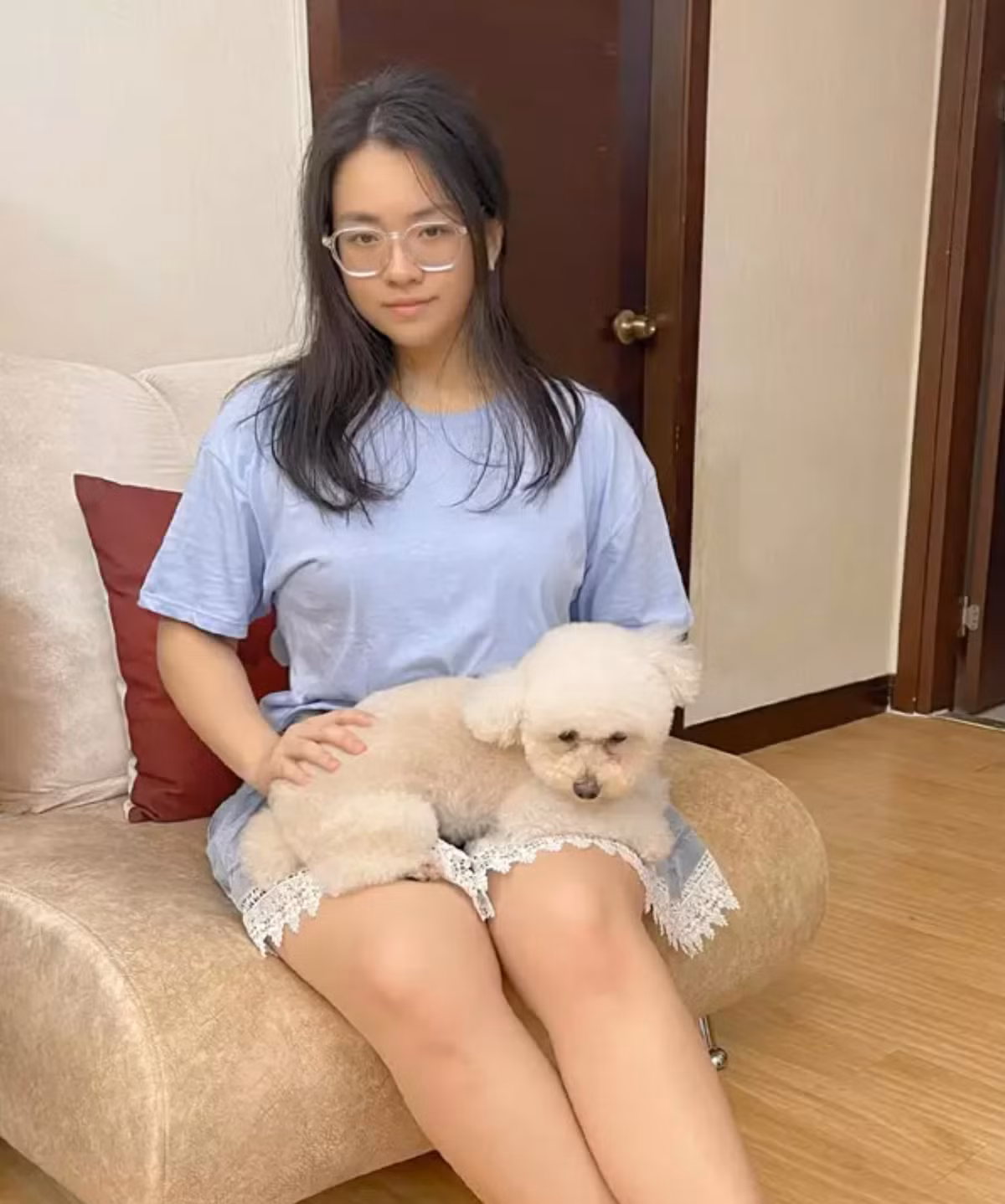 Bên cạnh ngoại hình xinh đẹp, Gia Bảo còn toát lên thần thái tự tin, cuốn hút.