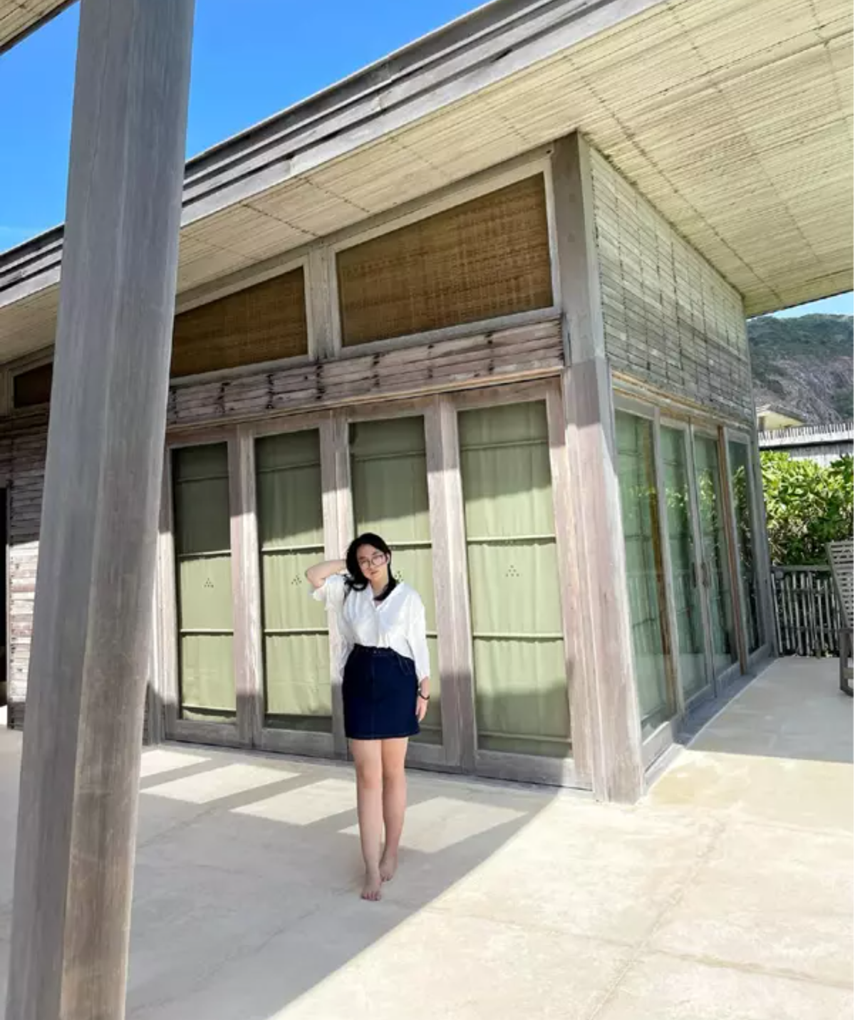 Cô bé thường xuyên đăng tải những hình ảnh cá nhân lên mạng xã hội và nhận về "cơn mưa" lời khen từ người hâm mộ. Nhiều người còn ví Gia Bảo là "bản sao hoàn hảo" của mẹ Hiền Thục.