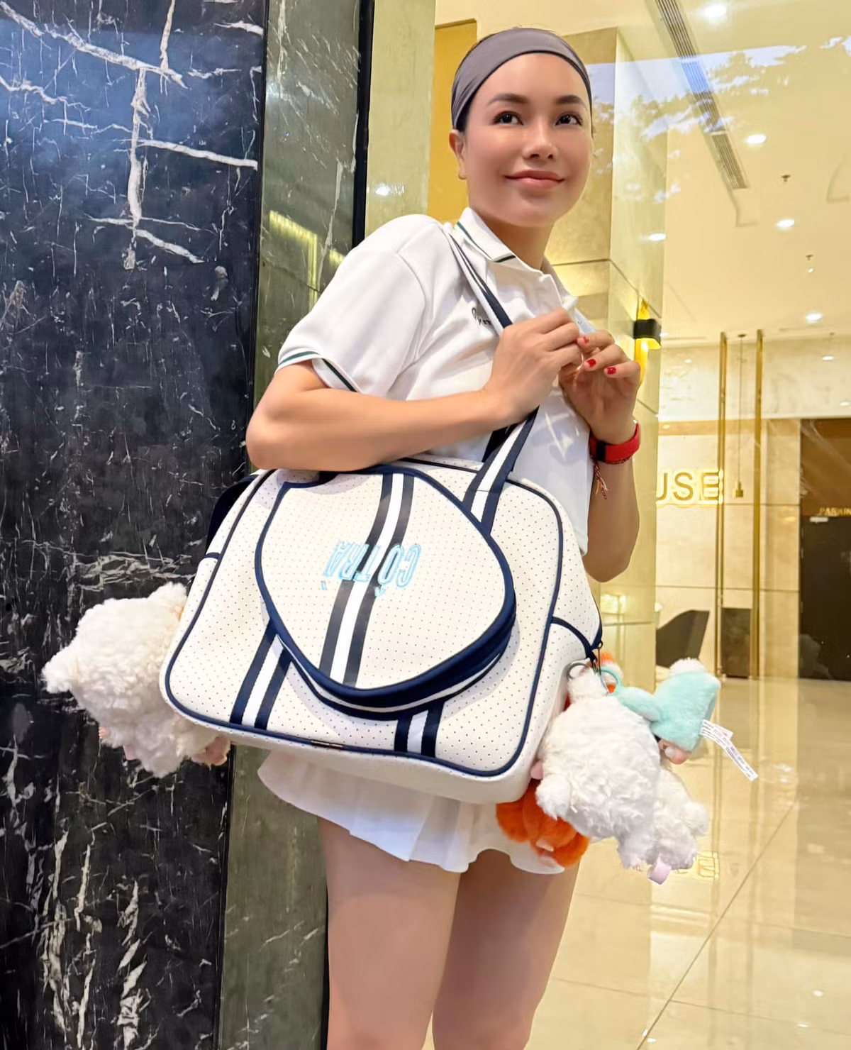 Sau những biến cố, Trà Ngọc Hằng mạnh mẽ vượt qua. Thay vì chìm đắm trong đau khổ, cô quyết định tập trung vào việc chăm sóc con gái và kinh doanh để ổn định cuộc sống. Ảnh: FB Trà Hằng