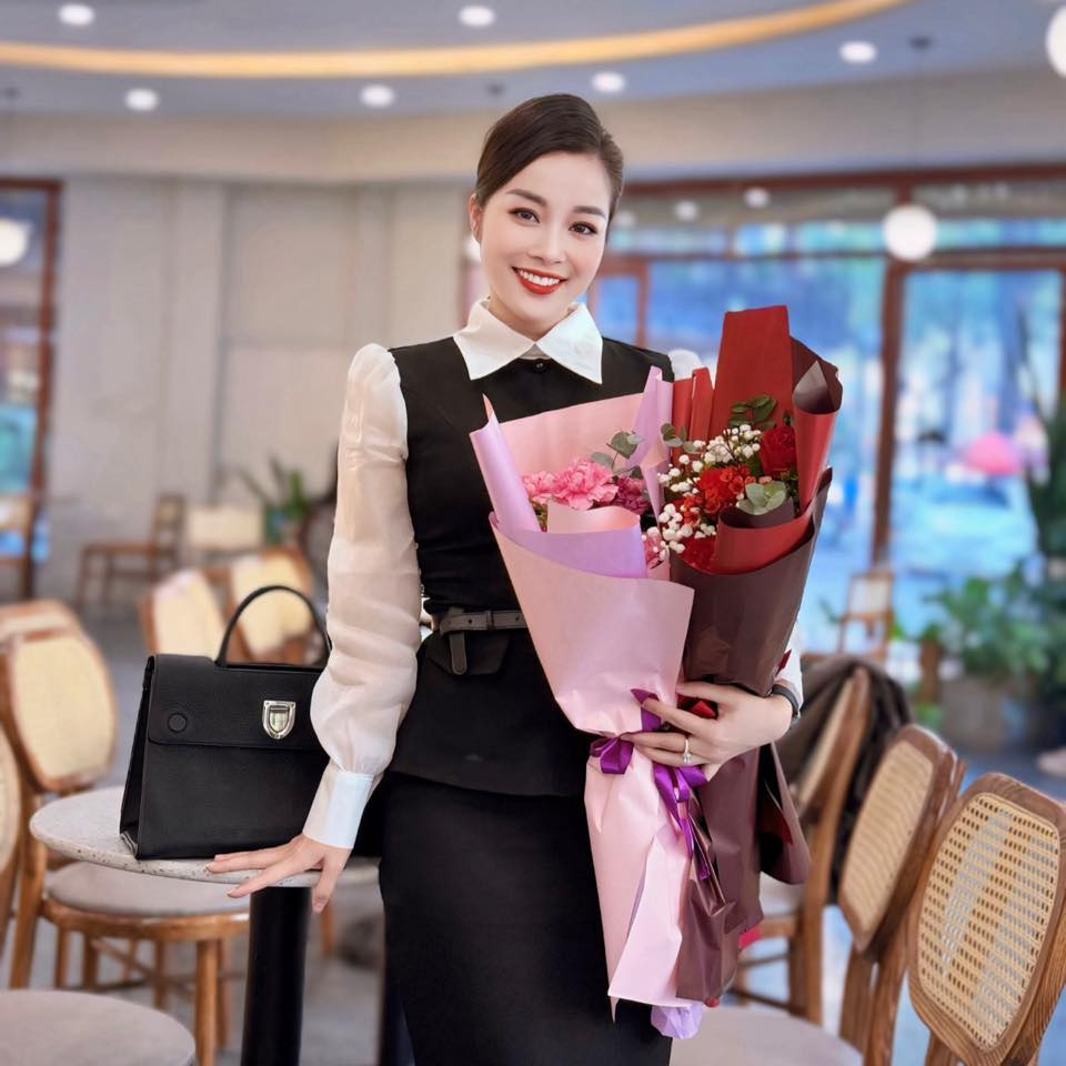 Dù đã hơn 20 năm trôi qua kể từ khi "Nhật ký Vàng Anh" lên sóng, Minh Hương vẫn giữ được nhan sắc trẻ trung, xinh đẹp.