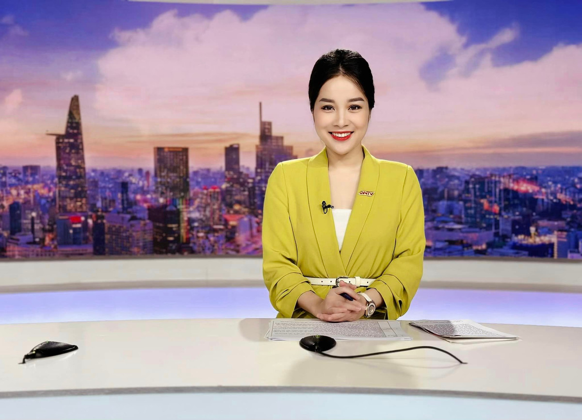 Sau 21 năm, cô vẫn giữ được vị trí trong lòng khán giả bởi tài năng, nhan sắc và cuộc sống viên mãn.