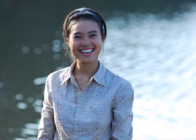 Được nhiều người chú ý sau thành công từ bộ phim "Cánh đồng bất tận" năm 2010, Ninh Dương Lan Ngọc bước vào làng giải trí Việt và được ví như một "ngọc nữ" mới của làng điện ảnh nhờ gương mặt trong sáng, nụ cười tươi, diễn xuất tự nhiên. (Ảnh: Người đưa tin)