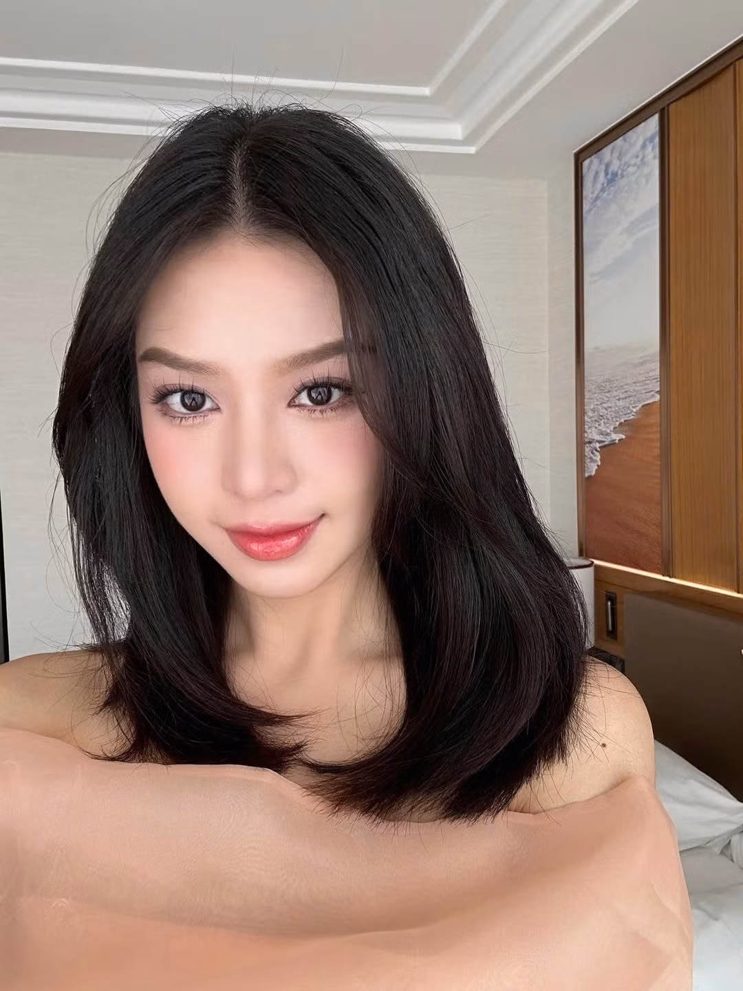 Để chăm sóc sức khỏe và giữ dáng, Hoa hậu Thanh Thủy chú ý đến chế độ ăn uống và tập luyện. Ảnh Emdep