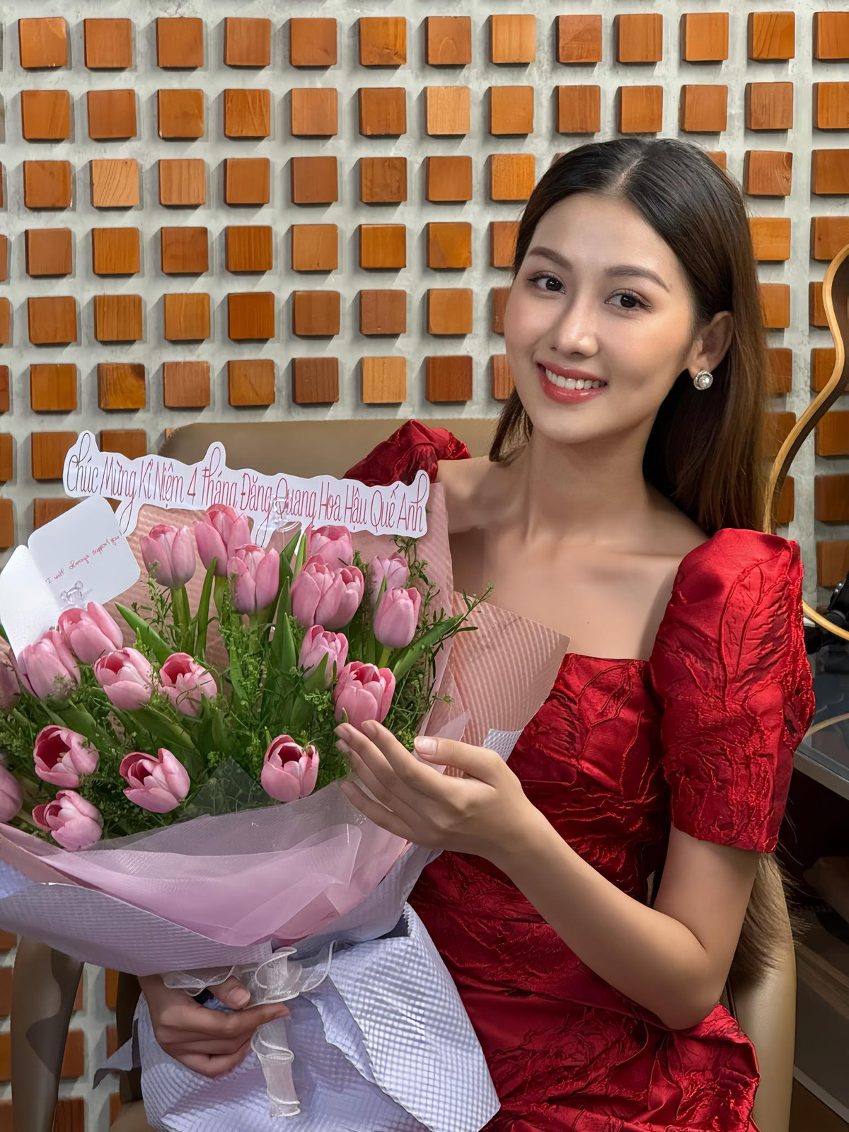 Kỷ niệm 4 tháng đăng quang Miss Grand Vietnam 2024, Hoa hậu Quế Anh gửi lời cảm ơn tới những người yêu thương đã ủng hộ mình dù trong bất cứ hoàn cảnh nào. Ảnh: FB Võ Lê Quế Anh