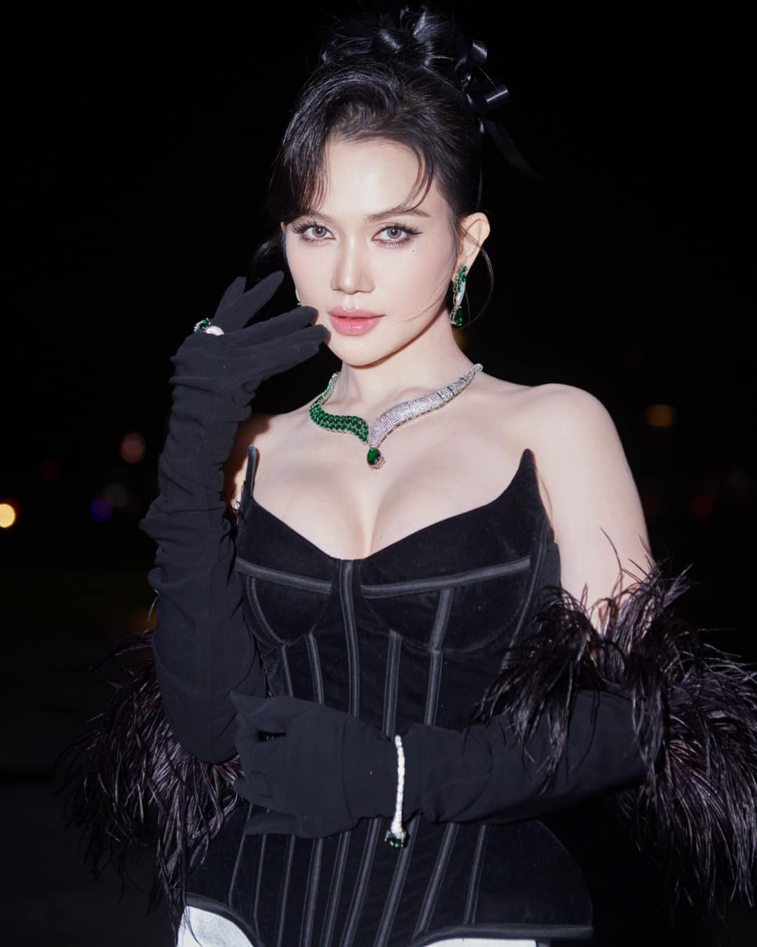 "Hôm nay thấy em cũng đẹp, cũng hơi sang", ca sĩ Sĩ Thanh viết. Ảnh: FB Sĩ Thanh