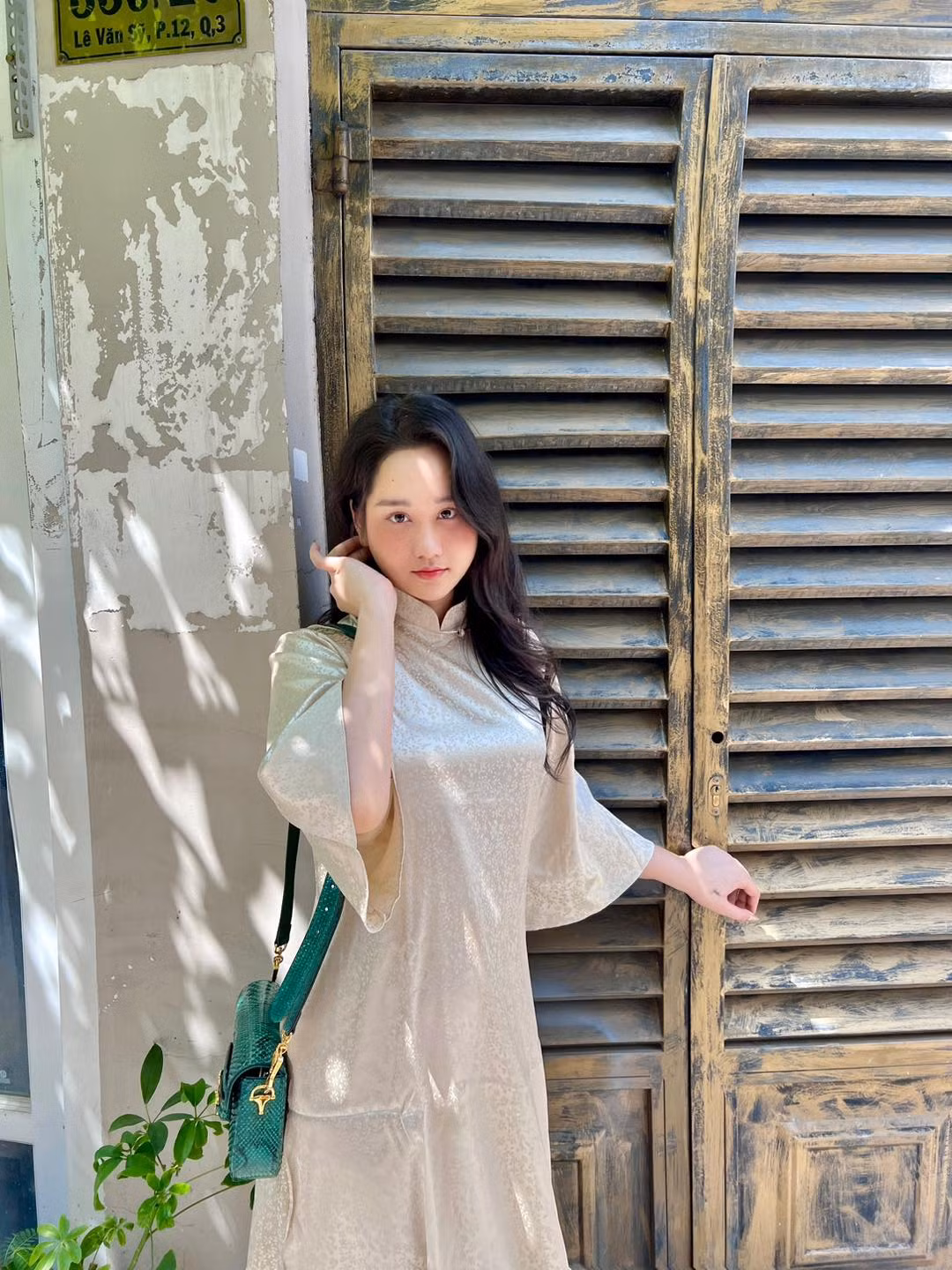 Mới đây, Trúc Anh "Mắt biếc" bất ngờ vướng tin đồn hẹn hò với một đạo diễn triệu view. Động thái của nam đạo diễn được cho là ngầm xác nhận mối quan hệ của cả hai. Song phía Trúc Anh từ chối phản hồi thông tin hẹn hò.