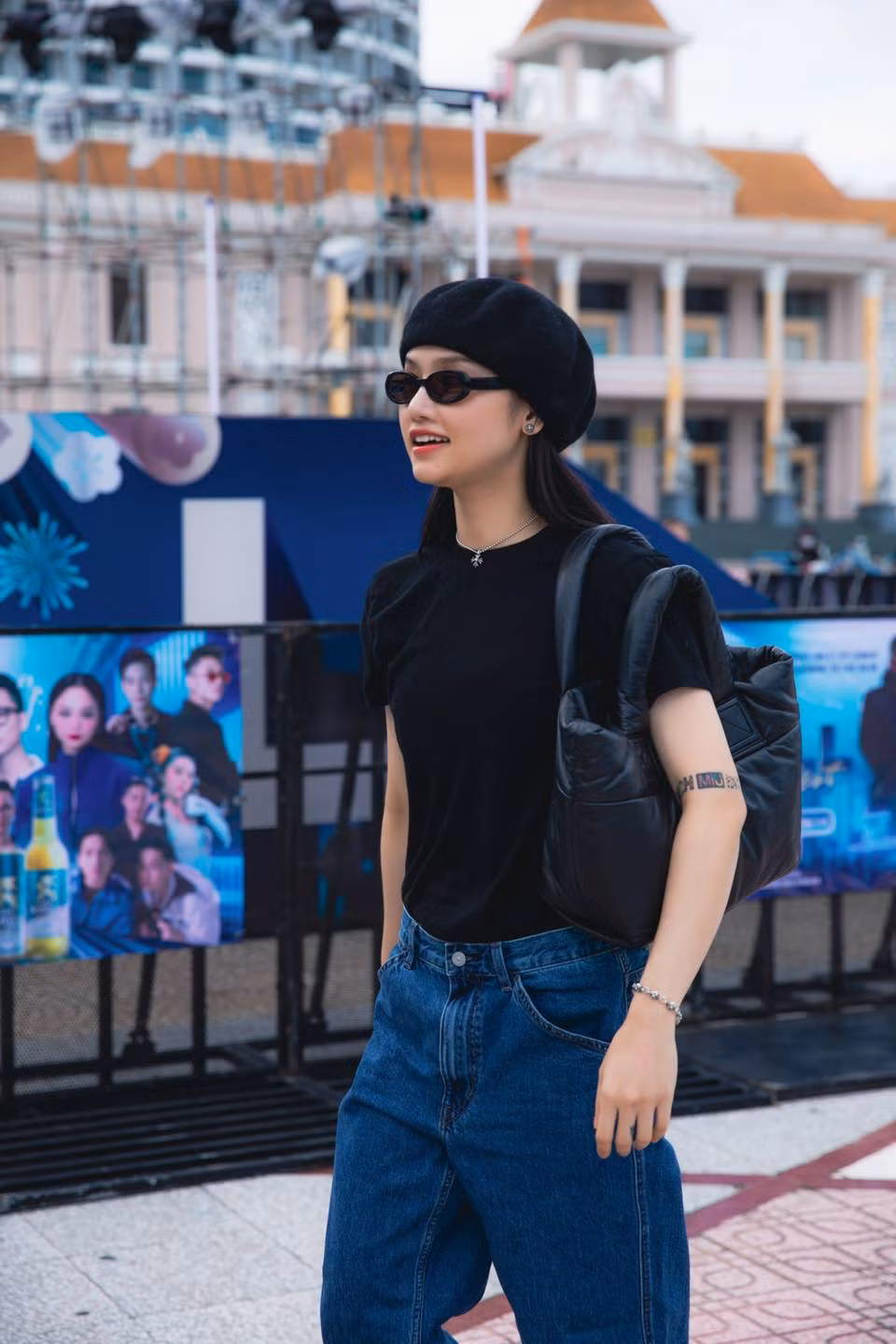 Ở tuổi 33, Miu Lê vẫn miệt mài theo đuổi đam mê nghệ thuật và tận hưởng cuộc sống độc thân một cách trọn vẹn. Ảnh: FBNV