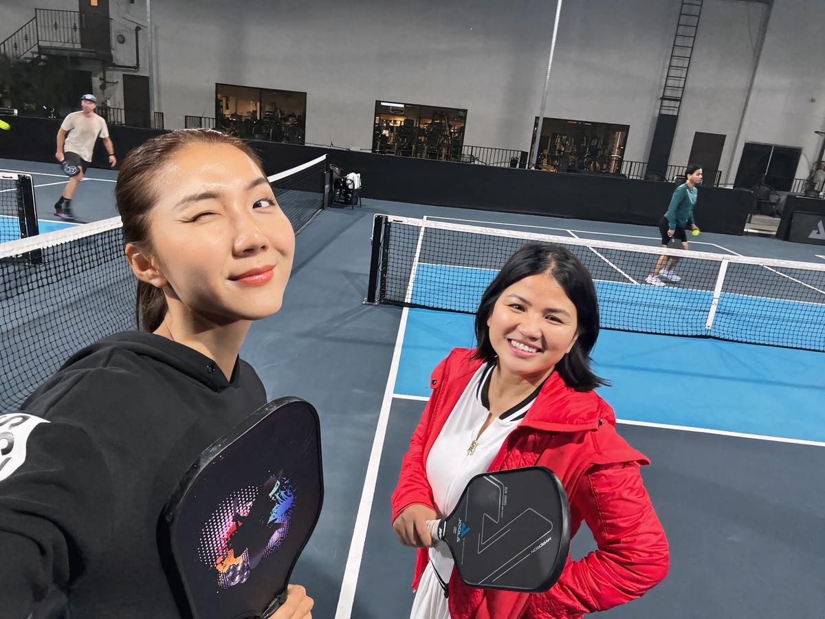 Cựu người mẫu Ngọc Quyên duy trì tập pickleball mỗi ngày hai giờ để kiểm soát cân nặng, ngủ ngon và giữ tâm trạng tốt. Ảnh: FB Ngoc Quyen
