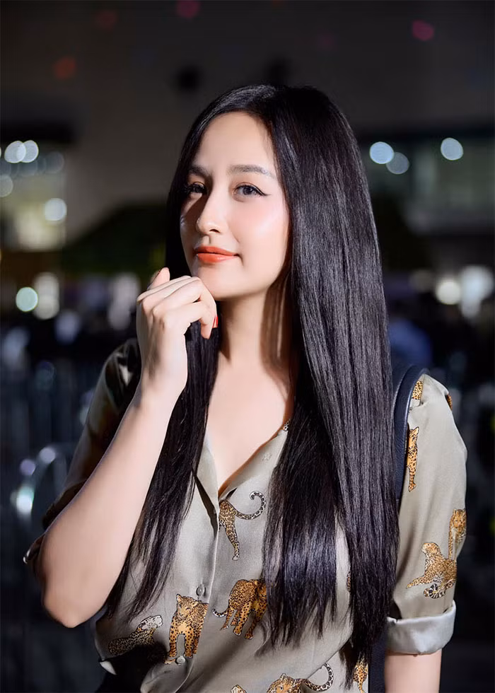 Mai Phương Thúy chia sẻ cơ địa của cô dễ tăng cân. Ngoài ra, đam mê ẩm thực cũng khiến cân nặng của cô thất thường. (Ảnh: FBNV)