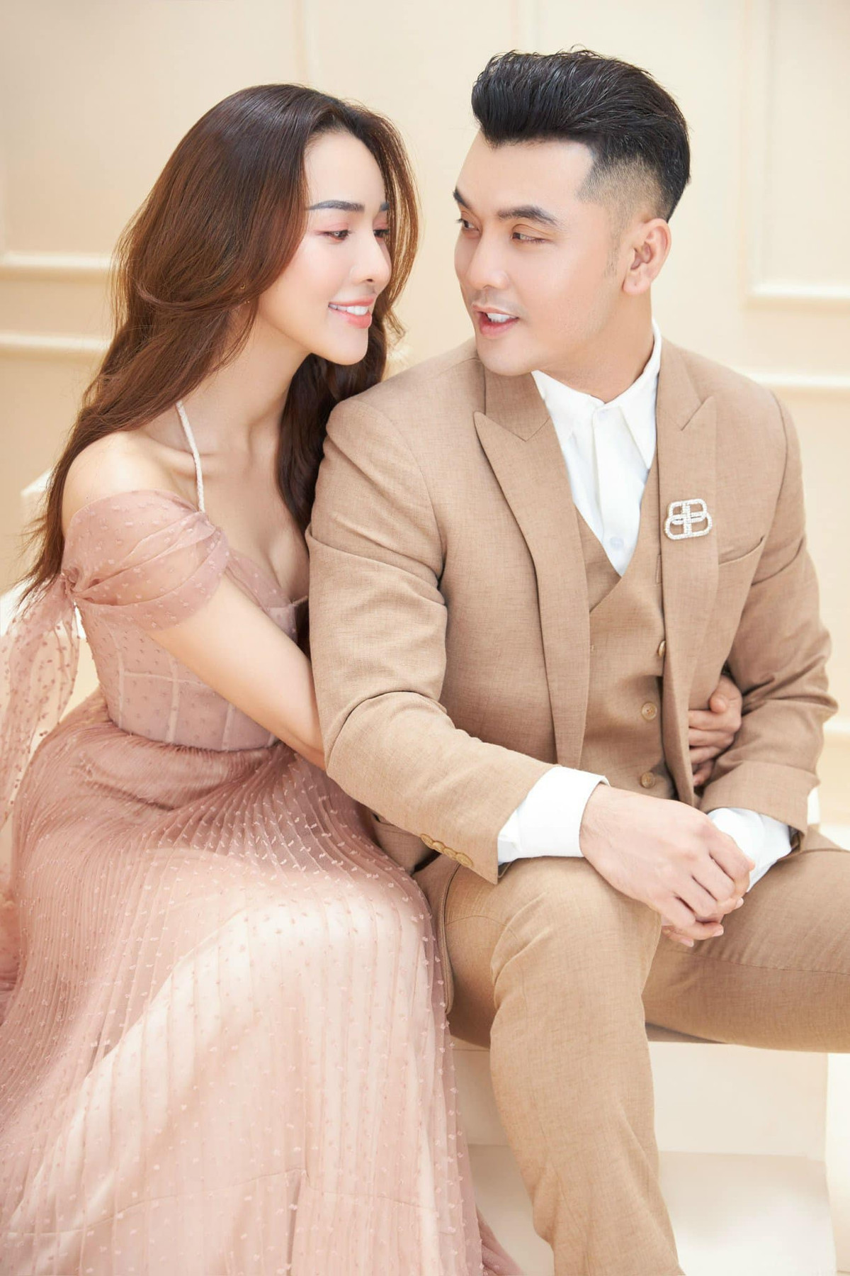 Kể từ khi kết hôn, cả hai luôn dành cho nhau những tình cảm chân thành và sự quan tâm đặc biệt. Ảnh: FB Ưng Hoàng Phúc