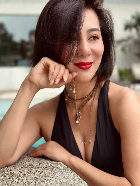 Kỳ Duyên được khen trẻ hơn rất nhiều so với tuổi 59 của cô. (Ảnh: FB Nguyễn Cao Kỳ Duyên)