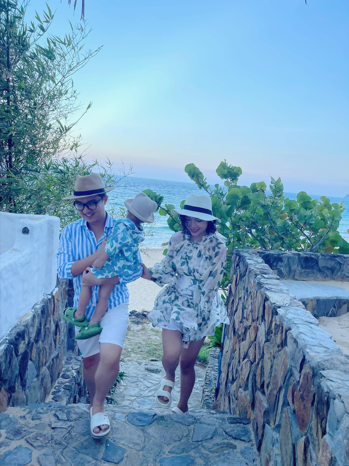 MC Sơn Lâm đã có mối tình dài 6 năm với vợ trước khi cặp đôi xây dựng tổ ấm vào năm 2019. Ảnh: FBNV