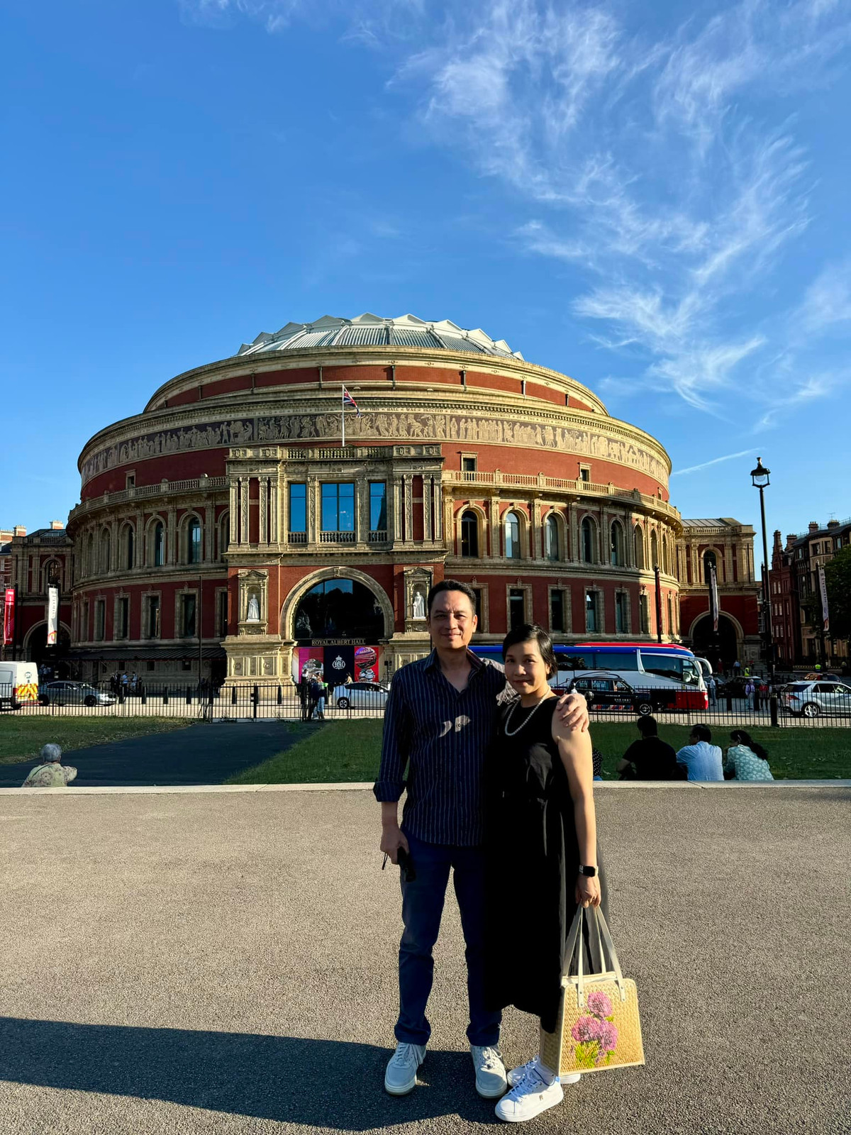 Diva Mỹ Linh bên chồng. Ảnh: FB Mỹ Linh