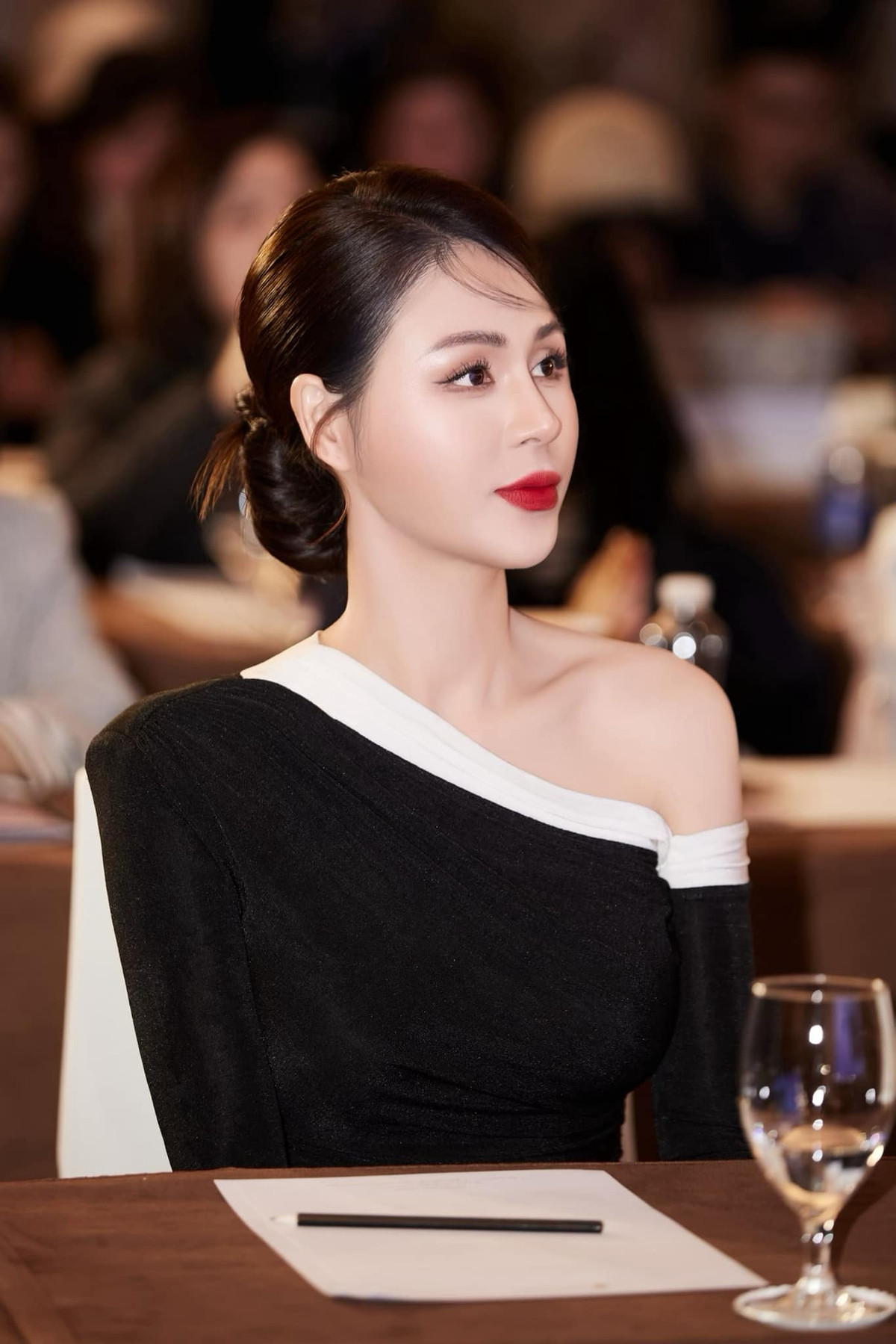 Khán giả bình luận thấy sợ khi xem nhân vật An Nhiên nhưng đồng thời dành lời khen cho Lương Thu Trang vì diễn quá đạt.