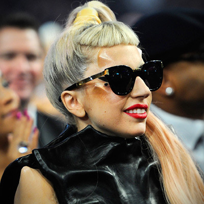 Cấy các vật thể dưới da dùng để chỉ một sự thay đổi cơ thể được đặt bên dưới da. Cấy ghép dưới da thường được làm bằng silicon với phương pháp phẫu thuật hoặc bơm.