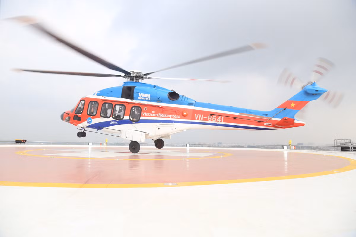 Những chuyến trực thăng du lịch đầu tiên của TP HCM dịp 30/4 Nhung chuyen truc thang du lich dau tien cua TP HCM dip 30/4