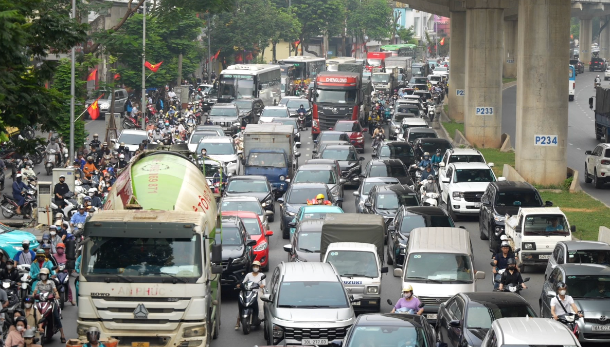 Làm gì để Hà Nội cấm xe máy thành công? Lam gi de Ha Noi cam xe may thanh cong?