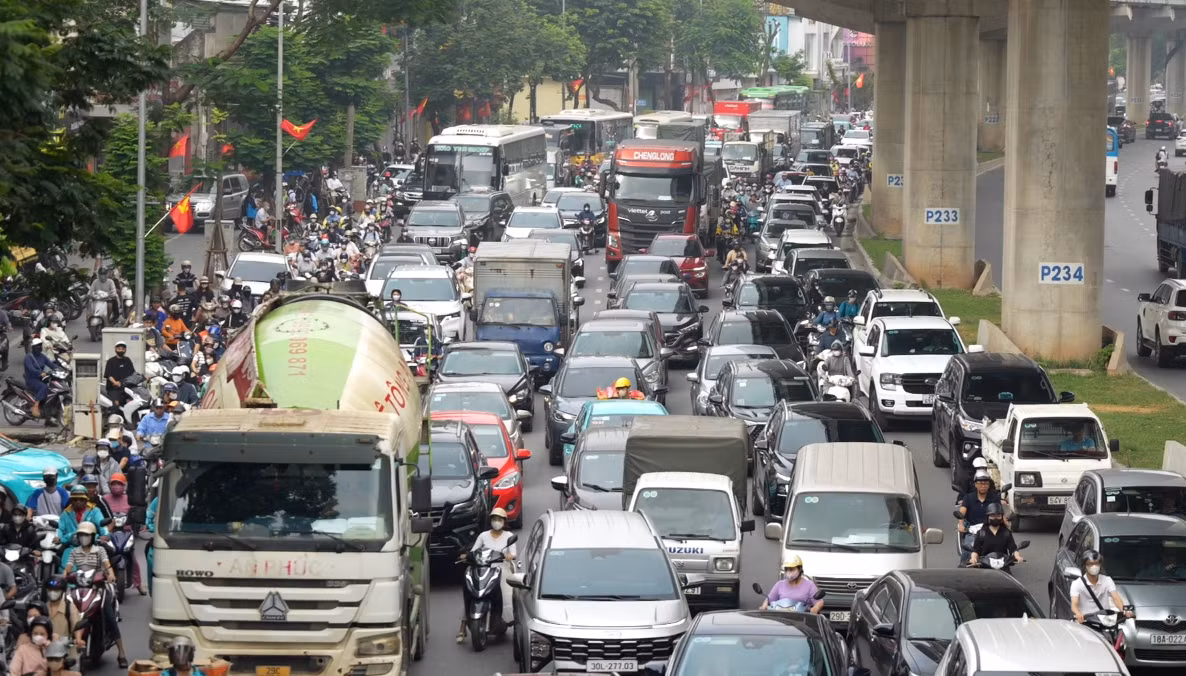 Làm gì để Hà Nội cấm xe máy thành công? Lam gi de Ha Noi cam xe may thanh cong?