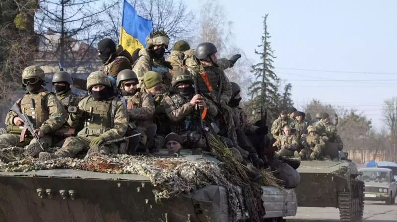 Quân đội Ukraine đã điều một số “lữ đoàn Ba Lan” trở lại. Đây đều là các lữ đoàn cơ giới số 160 với năng lực được nâng cao đáng kể, đã trải qua huấn luyện cường độ cao từ phương Tây và được trang bị thiết bị hiện đại của phương Tây. Ảnh: Reuters.