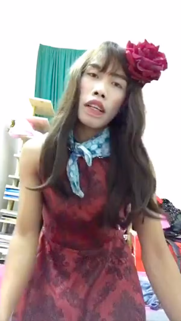 Tung Son va ban trai tin don to nhau phan boi, lua tinh