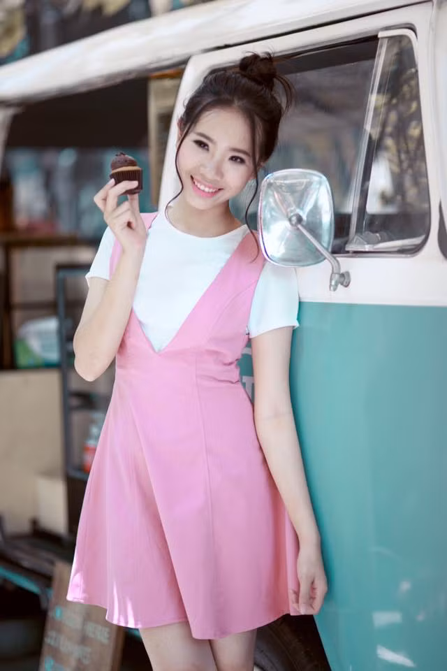 Hiện tại ngoài đi học, Quỳnh Như cũng làm thêm công việc kinh doanh một số sản phẩm làm đẹp cho con gái và làm người mẫu ảnh, người mẫu thời trang. Công việc tốt giúp Quỳnh Như dễ dàng cân đối quỹ thời gian của mình và có được thu nhập ổn định. Nhìn thấy sự tiến bộ và định hướng rõ ràng của cô gái Đồng Nai xinh đẹp, những người trước đây chỉ trích, chê bai Quỳnh Như đã dần im lặng hoặc thay đổi thái độ hoàn toàn.