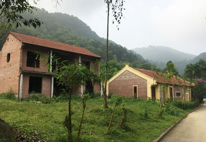 Còn đối với những dự án, công trình xây dựng trên đất nông nghiệp, lâm nghiệp không phù hợp với quy hoạch, huyện kiên quyết tháo dỡ, trả lại mặt bằng. (Ảnh: Tienphong)