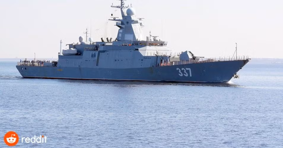 Khinh hạm lớp Gremyashchy - Dự án 20385 được thiết kế để phát hiện và phá hủy tàu mặt nước hoặc tàu ngầm của đối phương, tổ chức đổ bộ, bảo vệ khu vực ven biển, hộ tống các tàu khác.