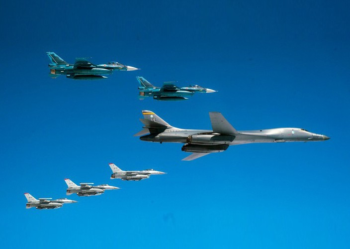 Mô hình mới cho phép máy bay ném bom chiến lược hoạt động ở khu vực Ấn Độ - Thái Bình Dương có thể triển khai từ một loạt các địa điểm rộng lớn hơn, cả trên lục địa Mỹ và ở nước ngoài, thông cáo của không quân Mỹ cho biết.