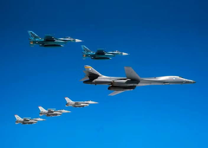 Mô hình mới cho phép máy bay ném bom chiến lược hoạt động ở khu vực Ấn Độ - Thái Bình Dương có thể triển khai từ một loạt các địa điểm rộng lớn hơn, cả trên lục địa Mỹ và ở nước ngoài, thông cáo của không quân Mỹ cho biết.