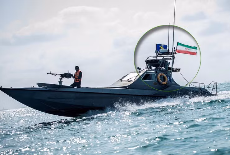 Tuy vậy khi cần thiết, chúng cũng có thể hợp lại thành 20 ống phóng. Còn trên xuồng cao tốc Iran để tiện cho việc lắp đặt, hải quân nước này đã lắp đặt 19 ống phóng chia làm 2 tầng.